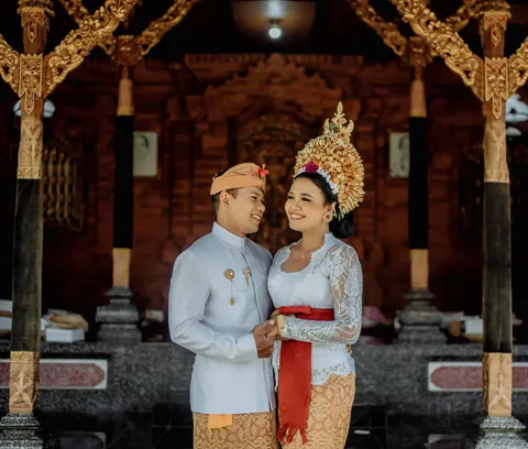 Foto sampul undangan Jung Pebri & Dewa Leven