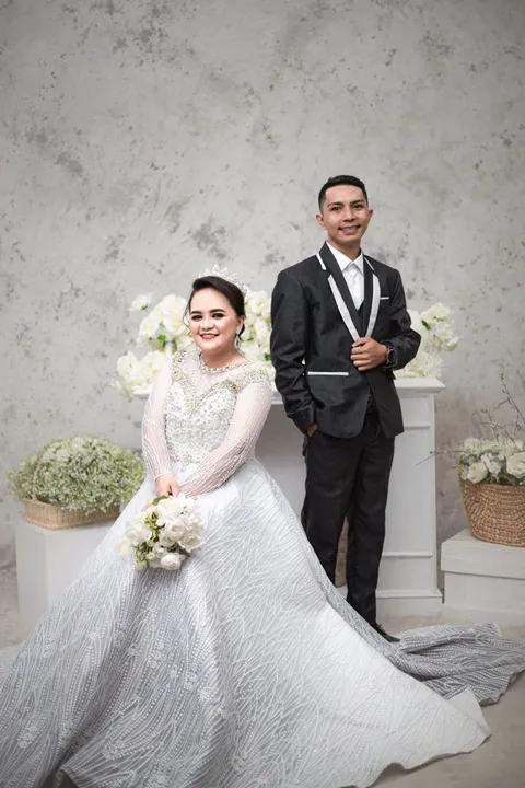 Foto sampul undangan Sisil & Januar