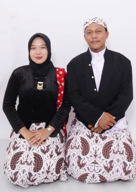 Foto sampul undangan Fajar & Sindy