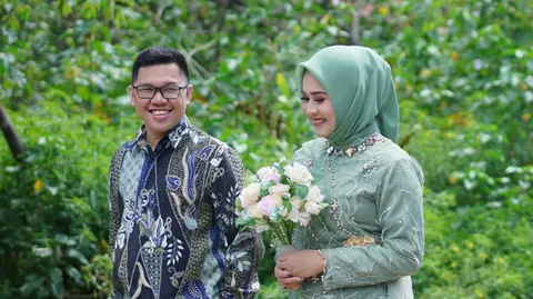 Foto sampul undangan Adhim & Ayu