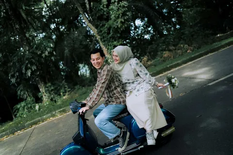 Foto sampul undangan Mustika & Rio