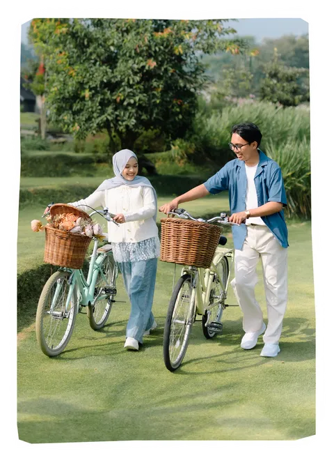 Foto sampul undangan Lia & Janu