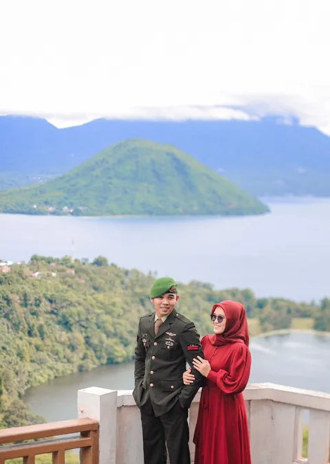 Foto sampul undangan Nungki & Adis