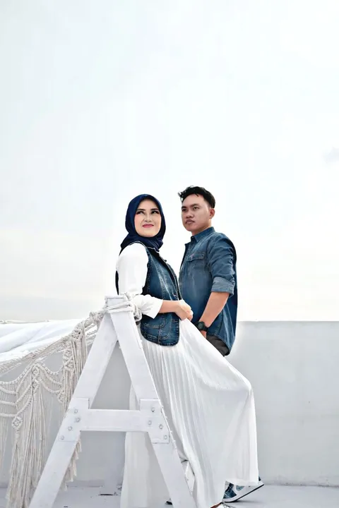Foto sampul undangan Traya & Rian