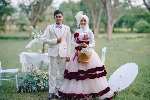 Foto sampul undangan Mahathir & Bella
