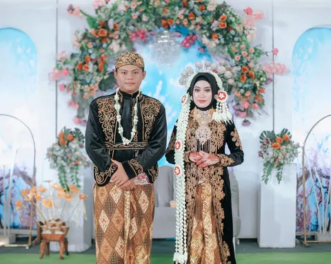 Foto sampul undangan Salwa & Dhani