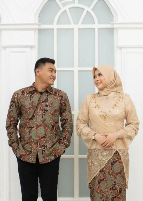 Foto sampul undangan Dwi & Adit