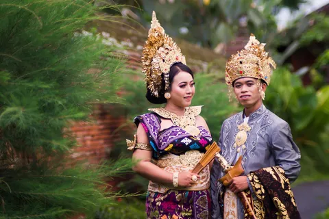 Foto sampul undangan Anisa & Bobby