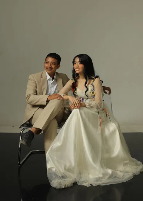 Foto sampul undangan Aas & Rey