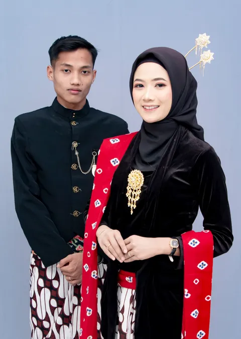 Foto sampul undangan Tendi & Oktina