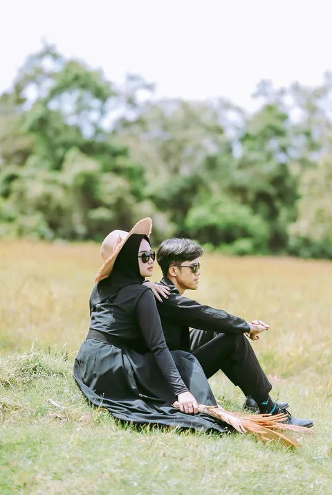 Foto sampul undangan Resti & Jovan