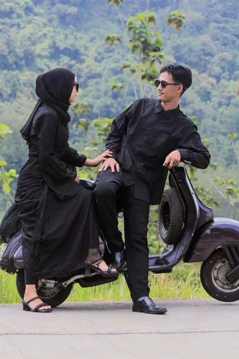 Foto sampul undangan Sandi Mulyana & Indriyani