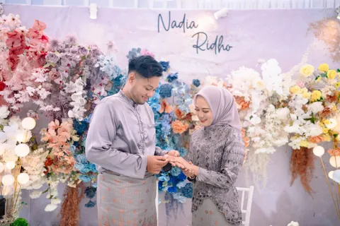 Foto sampul undangan Nadia & Ridho