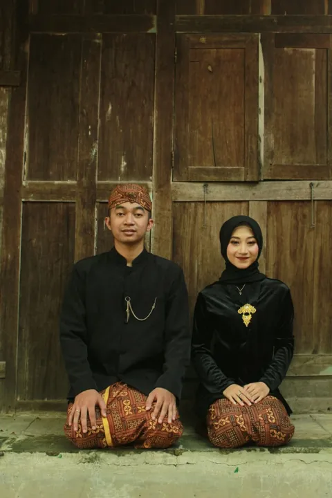 Foto sampul undangan Agus & Anisha