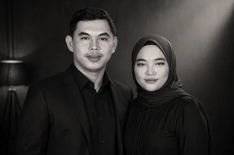Foto sampul undangan Roy & Tika