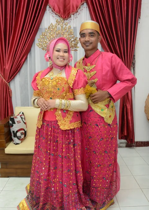 Foto sampul undangan Rizal & Melly