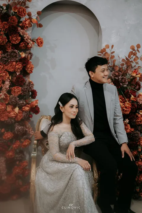 Foto sampul undangan Indri Selianawati & Rostadhi Akbar