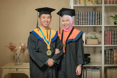 Foto sampul undangan Renal & Dina