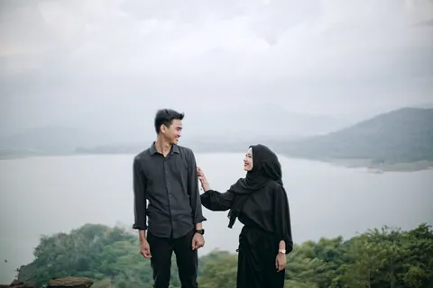 Foto sampul undangan Rayni & Zul