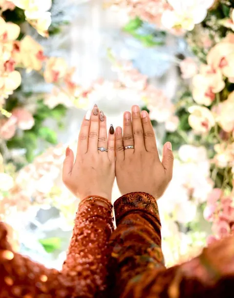 Foto sampul undangan Mila & Adrian