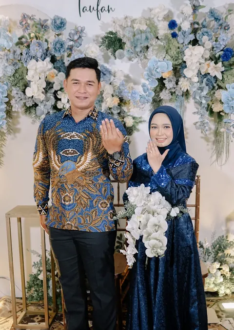 Foto sampul undangan Tiwi & Taufan