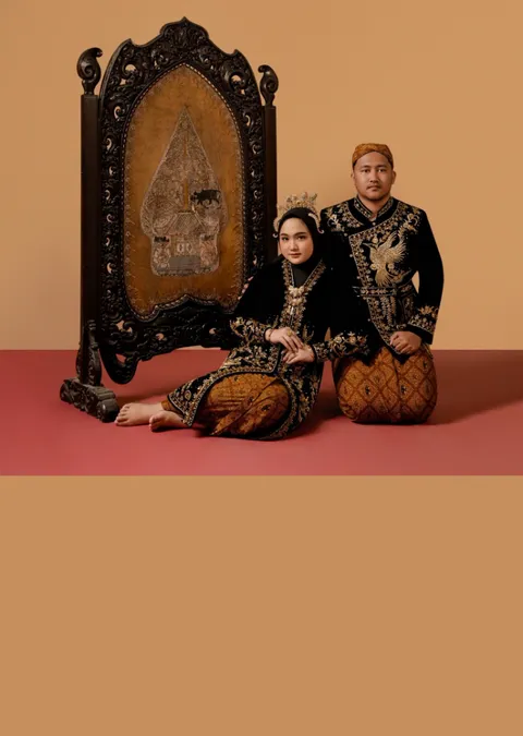 Foto sampul undangan Naufal & Regita
