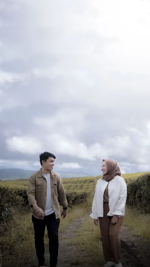Foto sampul undangan Ovib & Isul