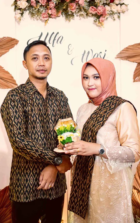 Foto sampul undangan Wasi & Ulfa
