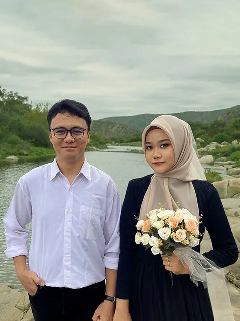 Foto sampul undangan Isya & Dinda
