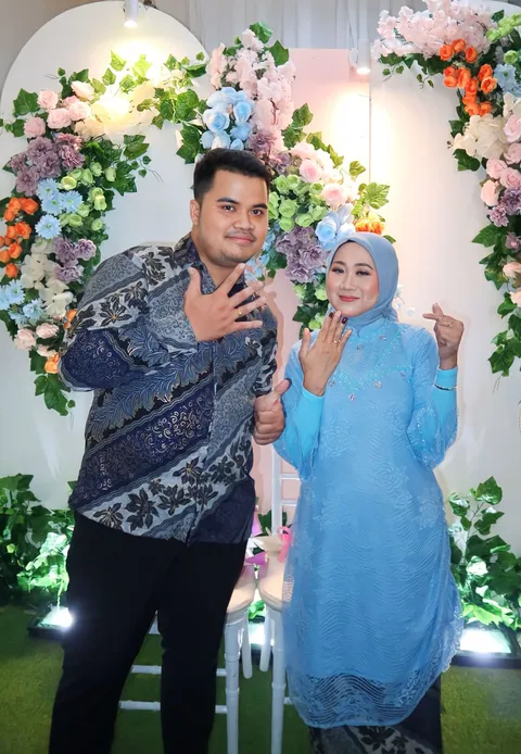 Foto sampul undangan Putri & Rizky