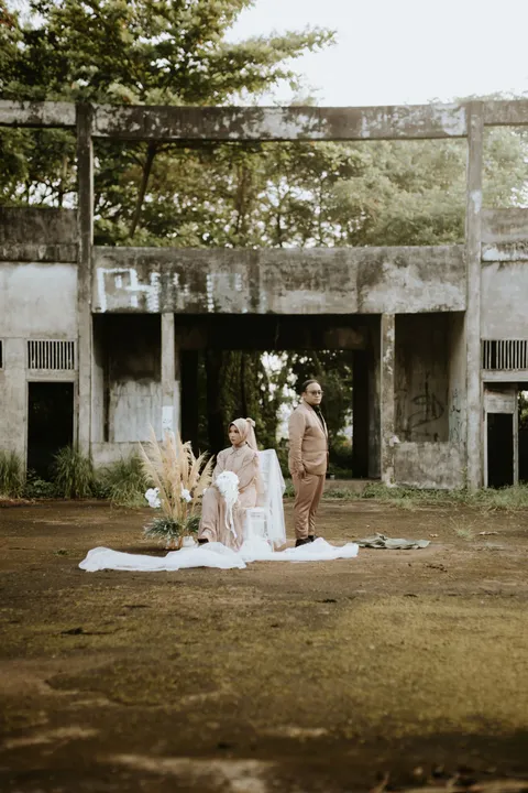 Foto sampul undangan Sari & Faqih