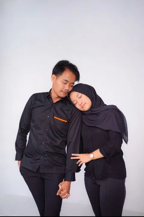 Foto sampul undangan Lusi & Bettex