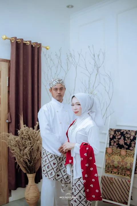 Foto sampul undangan Juhud & Nje